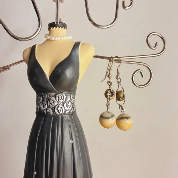 3/$25 Multi-Color Handmade Beaded Earring Set - Picture 9 of 9